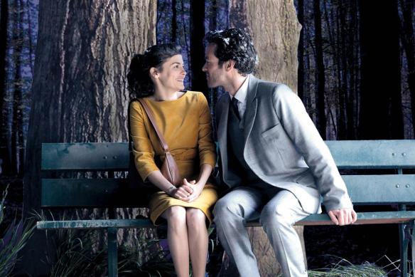 Audrey Tautou doesn't mind Roman Duris' extreme case of dandruff.
